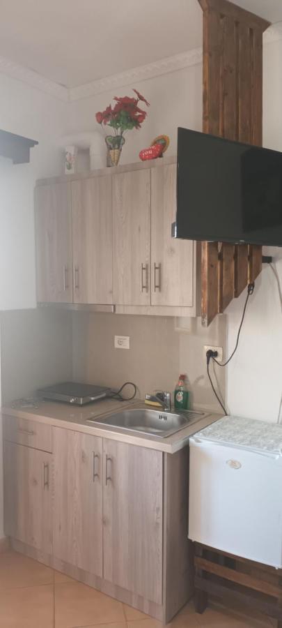 Apartments Resul Pushi Ksamil Bagian luar foto